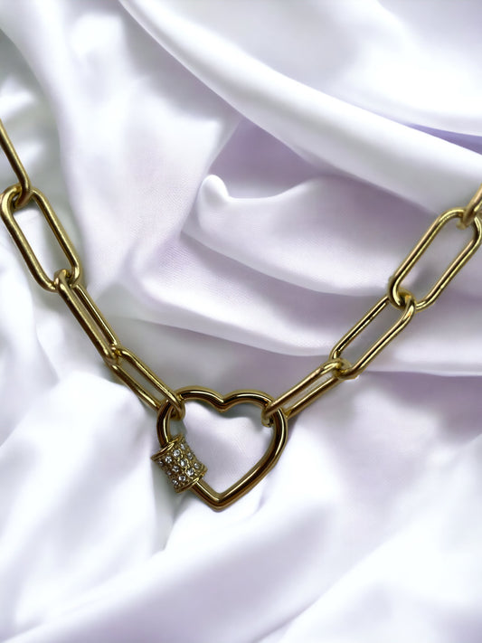 Material: Premium stainless steel for durability and longevity Finish: Luxuriously gold-plated, offering a radiant shine that captures the heart's warmth Chain Type: Delicate yet sturdy, perfect for everyday wear Clasp Type: Secure and easy-to-operate for hassle-free adornment Pendant Design: A symbol of the intertwined lives of a mother and her child, crafted with elegance and grace